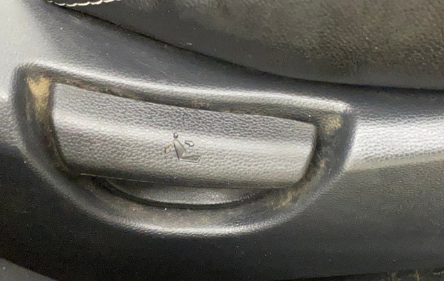 Second-hand 2015 Hyundai Grand i10 Sportz for sale in Ahmedabad-18