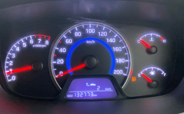 Second-hand 2015 Hyundai Grand i10 Sportz for sale in Ahmedabad-11