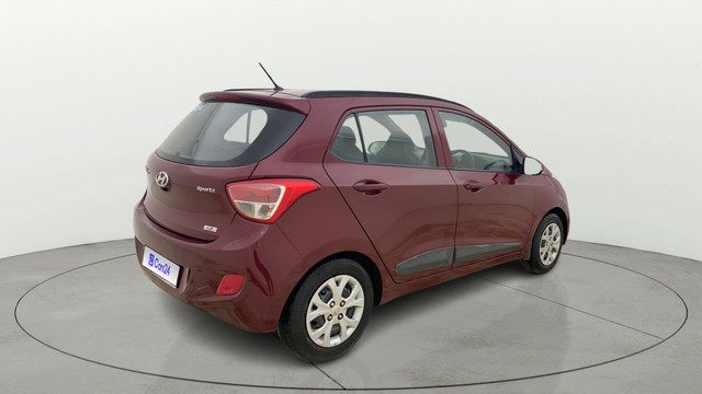 Second-hand 2015 Hyundai Grand i10 Sportz for sale in Ahmedabad-2