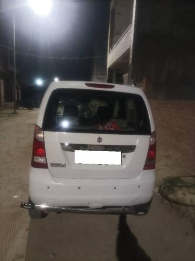Second-hand 2017 Maruti Suzuki Wagon R LXI BS IV for sale in Kanpur-1