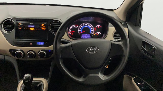 Second-hand 2016 Hyundai Grand i10 Magna for sale in Kochi-12