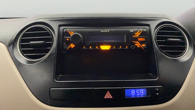 Second-hand 2016 Hyundai Grand i10 Magna for sale in Kochi-22