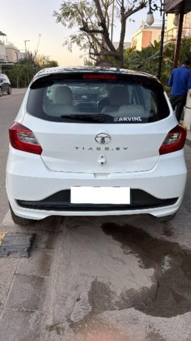 Second-hand 2023 Tata Tiago EV XT LR for sale in Gurgaon-9