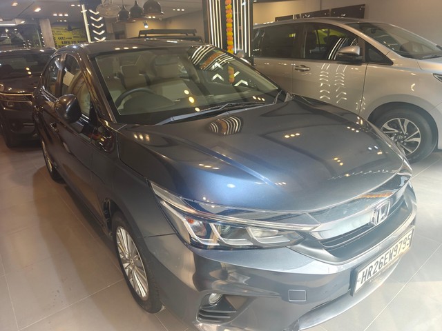 Second-hand 2022 Honda City V CVT for sale in New Delhi-1