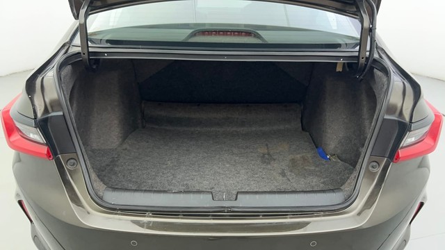 Second-hand 2022 Honda City ZX MT Diesel for sale in Ahmedabad-9