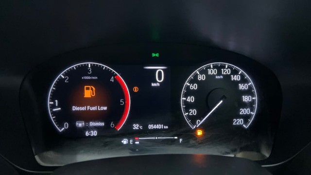 Second-hand 2022 Honda City ZX MT Diesel for sale in Ahmedabad-13