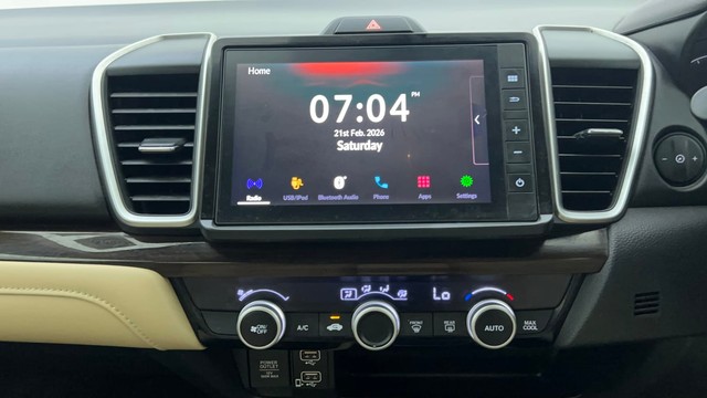 Second-hand 2022 Honda City ZX MT Diesel for sale in Ahmedabad-26