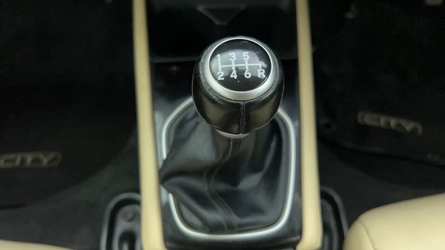 Second-hand 2022 Honda City ZX MT Diesel for sale in Ahmedabad-12