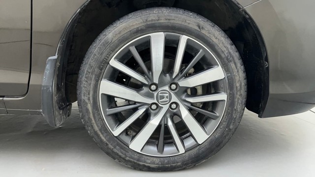 Second-hand 2022 Honda City ZX MT Diesel for sale in Ahmedabad-17