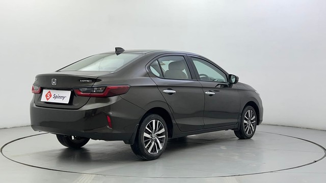 Second-hand 2022 Honda City ZX MT Diesel for sale in Ahmedabad-3