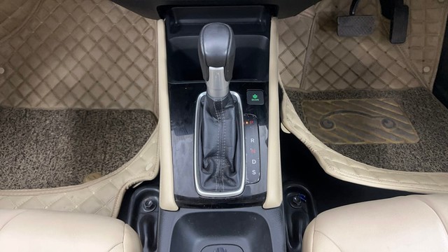 Second-hand 2021 Honda City ZX MT for sale in Pune-12