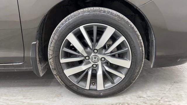 Second-hand 2021 Honda City ZX MT for sale in Pune-17