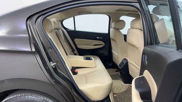 Second-hand 2021 Honda City ZX MT for sale in Pune-28