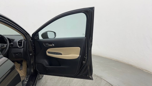 Second-hand 2021 Honda City ZX MT for sale in Pune-16