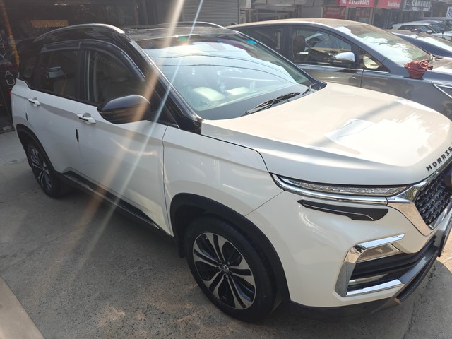 Second-hand 2022 MG Hector Sharp CVT for sale in New Delhi-5
