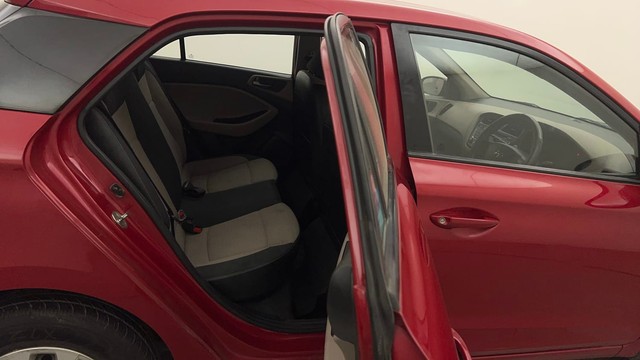 Second-hand 2017 Hyundai i20 Sportz 1.2 for sale in Mumbai-32