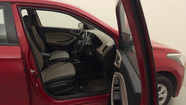 Second-hand 2017 Hyundai i20 Sportz 1.2 for sale in Mumbai-15