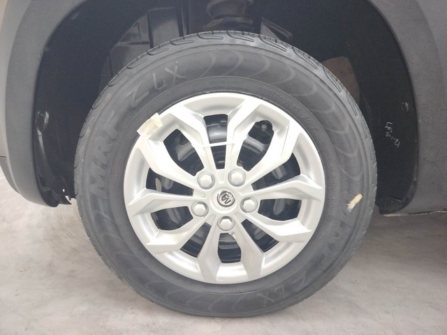 Second-hand 2017 Renault KWID 1.0 AMT RXT for sale in Coimbatore-20