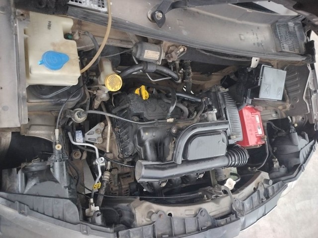 Second-hand 2017 Renault KWID 1.0 AMT RXT for sale in Coimbatore-24