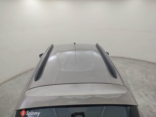 Second-hand 2017 Renault KWID 1.0 AMT RXT for sale in Coimbatore-22