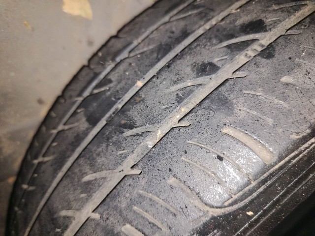 Second-hand 2017 Renault KWID 1.0 AMT RXT for sale in Coimbatore-21