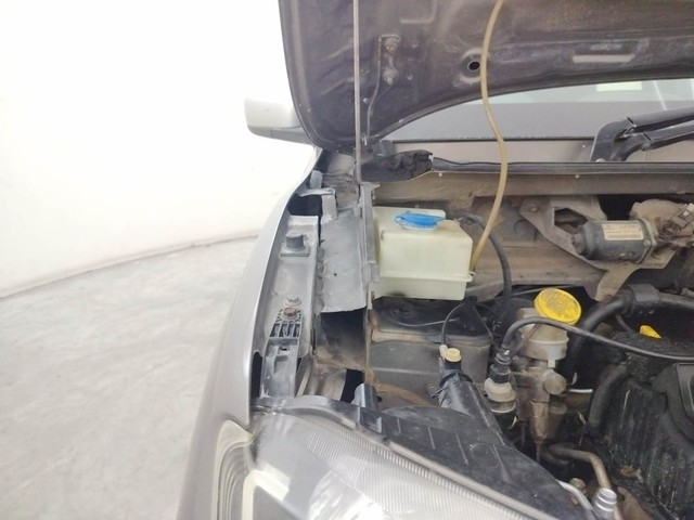 Second-hand 2017 Renault KWID 1.0 AMT RXT for sale in Coimbatore-27