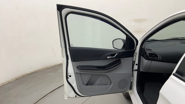 Second-hand 2021 Tata Tiago XZA AMT for sale in Mumbai-26