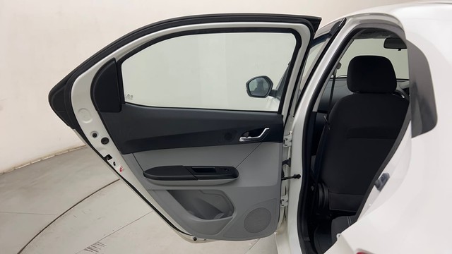 Second-hand 2021 Tata Tiago XZA AMT for sale in Mumbai-24