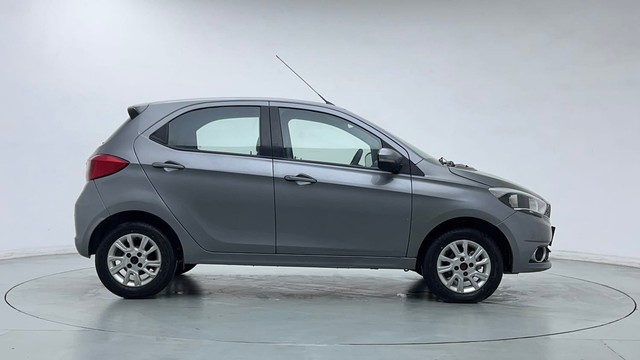 Second-hand 2018 Tata Tiago 1.2 Revotron XZ for sale in Gurgaon-2
