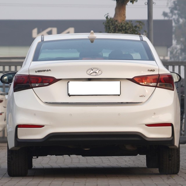 Second-hand 2019 Hyundai Verna CRDi 1.6 SX for sale in Karnal-2