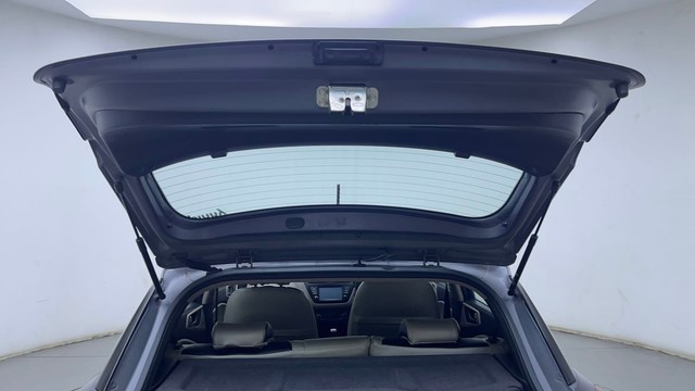 Second-hand 2017 Hyundai i20 1.2 Asta for sale in Hyderabad-36