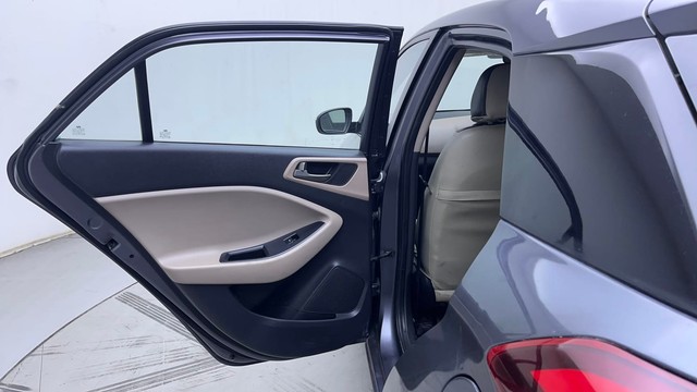 Second-hand 2017 Hyundai i20 1.2 Asta for sale in Hyderabad-37