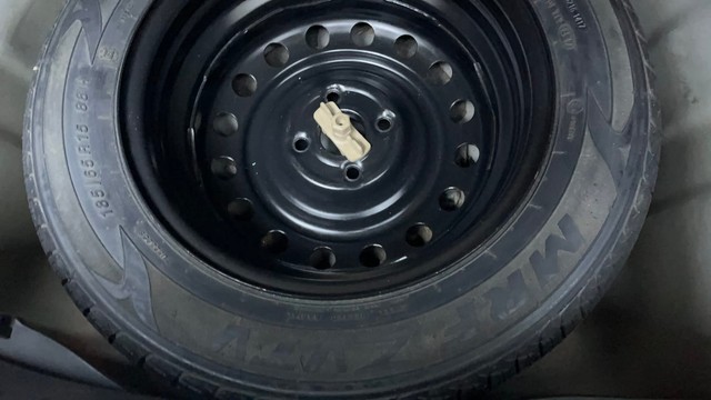 Second-hand 2017 Hyundai i20 1.2 Asta for sale in Hyderabad-21