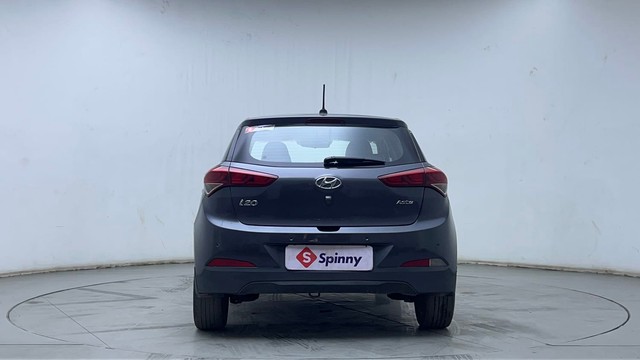 Second-hand 2017 Hyundai i20 1.2 Asta for sale in Hyderabad-4