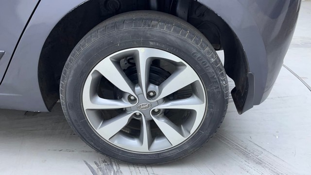 Second-hand 2017 Hyundai i20 1.2 Asta for sale in Hyderabad-19