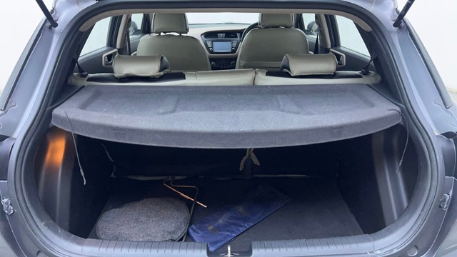 Second-hand 2017 Hyundai i20 1.2 Asta for sale in Hyderabad-9