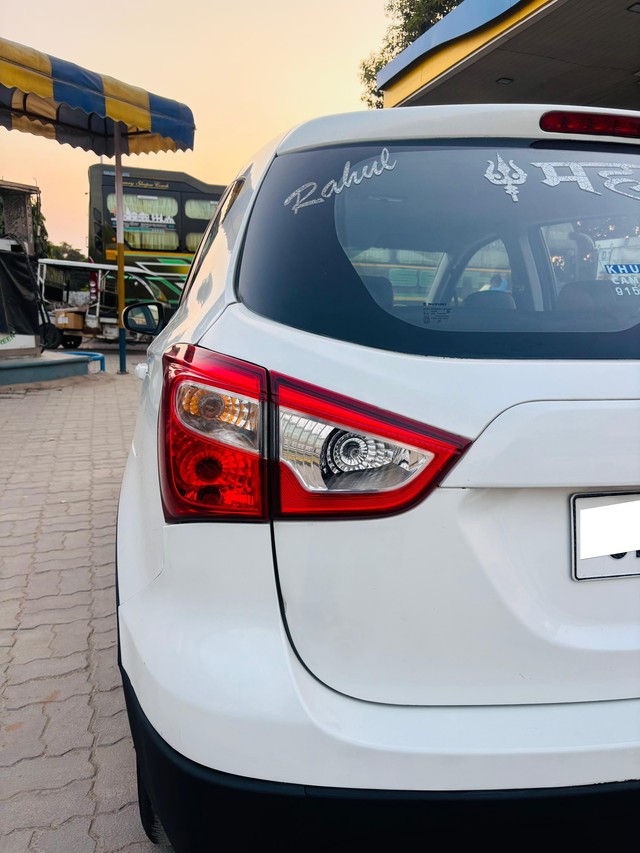 Maruti Suzuki S Cross Sigma DDiS 200 SH Second-hand 2017 Maruti Suzuki S Cross Sigma DDiS 200 SH for sale in Lucknow-11