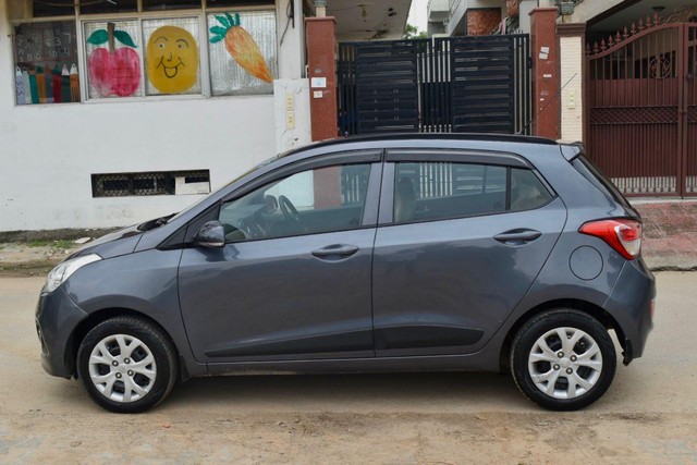 Hyundai Grand i10 Sportz Second-hand 2015 Hyundai Grand i10 Sportz for sale in Gurgaon-7