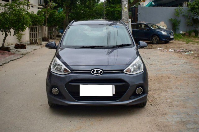 Hyundai Grand i10 Sportz Second-hand 2015 Hyundai Grand i10 Sportz for sale in Gurgaon-1