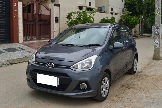 Hyundai Grand i10 Sportz Second-hand 2015 Hyundai Grand i10 Sportz for sale in Gurgaon-2