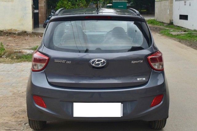 Hyundai Grand i10 Sportz Second-hand 2015 Hyundai Grand i10 Sportz for sale in Gurgaon-5