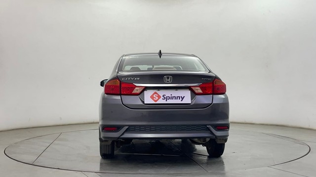 Second-hand 2021 Honda City 1.5 V MT Exclusive for sale in Chennai-4