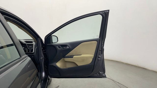 Second-hand 2021 Honda City 1.5 V MT Exclusive for sale in Chennai-16