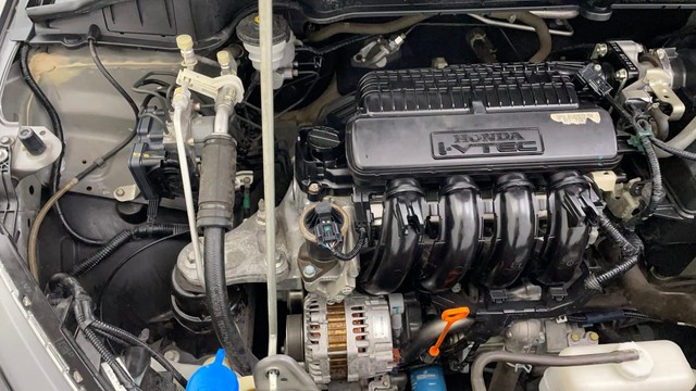 Second-hand 2021 Honda City 1.5 V MT Exclusive for sale in Chennai-34