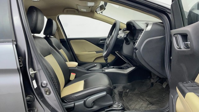 Second-hand 2021 Honda City 1.5 V MT Exclusive for sale in Chennai-15