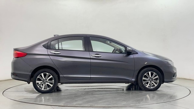 Second-hand 2021 Honda City 1.5 V MT Exclusive for sale in Chennai-2