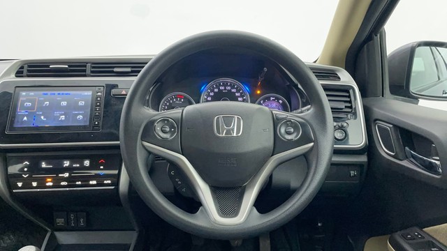 Second-hand 2021 Honda City 1.5 V MT Exclusive for sale in Chennai-37
