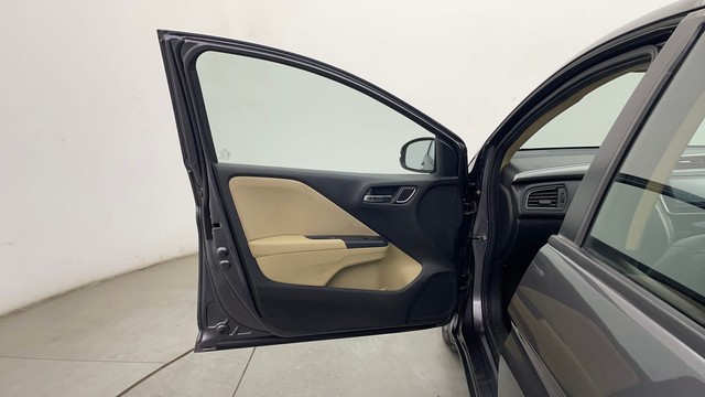 Second-hand 2021 Honda City 1.5 V MT Exclusive for sale in Chennai-27