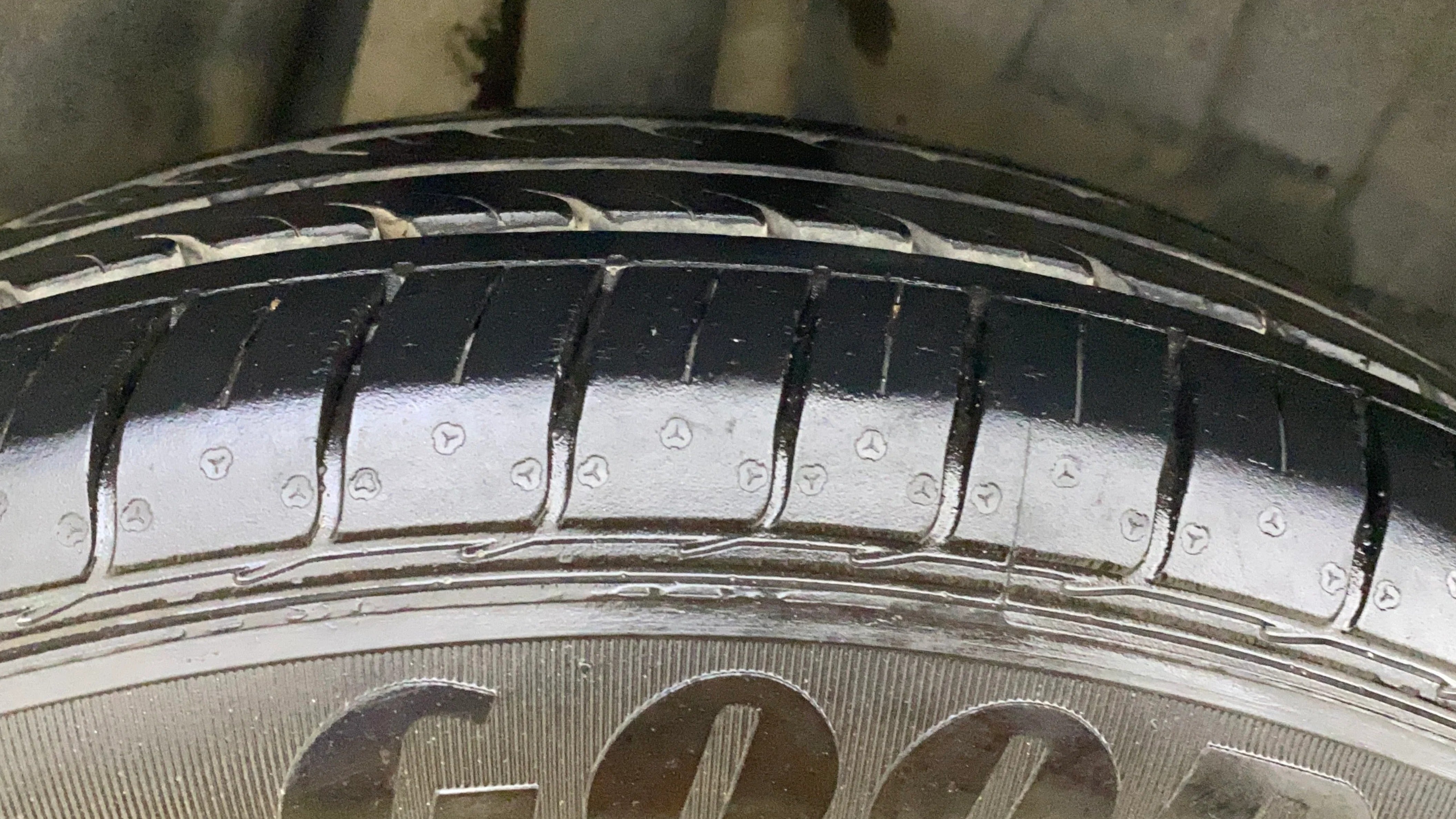 Buy Used Maruti Swift ZXI AMT of 2018 model @ 4,31,733 INR in