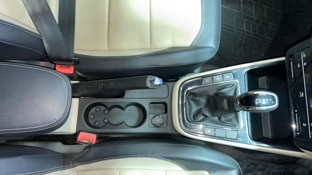 Skoda Slavia 1.0 TSI Style AT BSVI Second-hand 2022 Skoda Slavia 1.0 TSI Style AT BSVI for sale in Surat-23